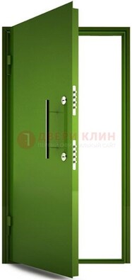 Зеленая металлическая бронированная дверь ДБ-8 в Кубинке