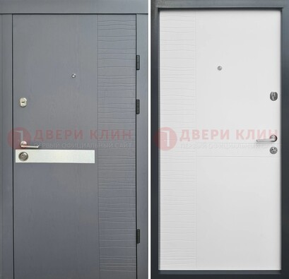 Серая металлическая дверь с белой резной МДФ панелью ДМ-215 в Дмитрове