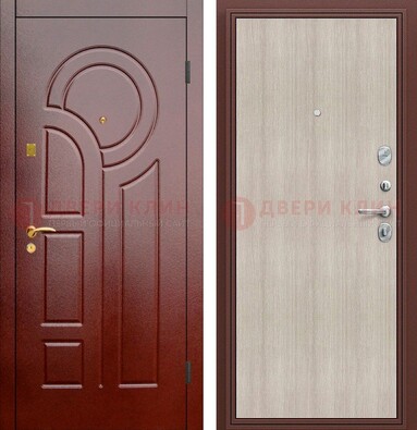 Красная металлическая дверь с МДФ панелями ДМ-368 в Наро-Фоминске