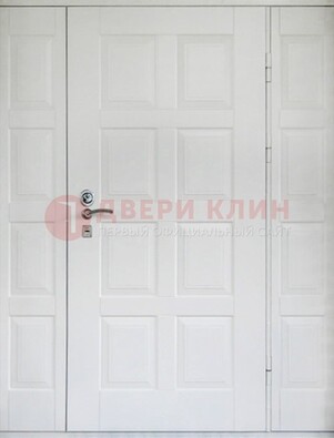 Белая входная дверь для коттеджа с МДФ ДМ-536 в Наро-Фоминске