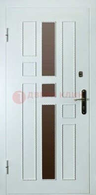Белая стальная дверь с МДФ и декоративными вставками ДМ-62 в Наро-Фоминске