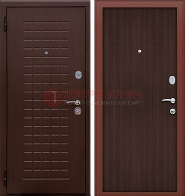 Коричневая металлическая дверь с МДФ ДМ-78 в квартиру в Наро-Фоминске
