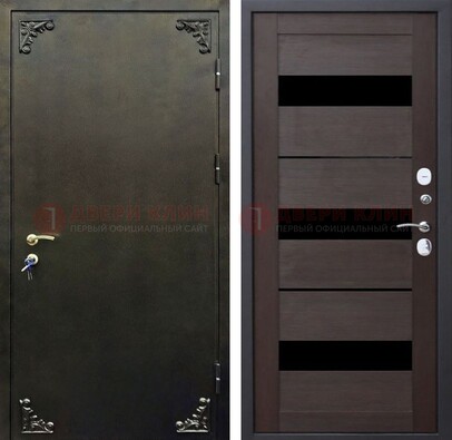 Темная входная дверь с порошковым покрытием и МДФ со стеклом ДП-236 в Петрозаводске