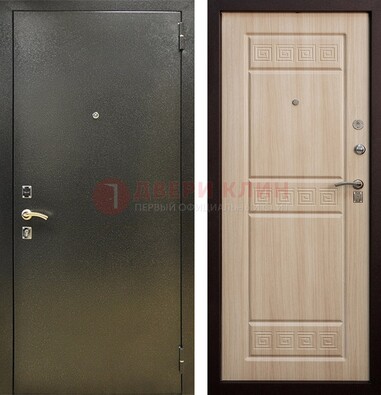 Железная темно-серая дверь с порошковым напылением и МДФ с резьбой ДП-276 в Наро-Фоминске