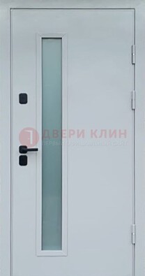 Светлая железная дверь с порошковым напылением ДП-303 в Сергиевом Посаде