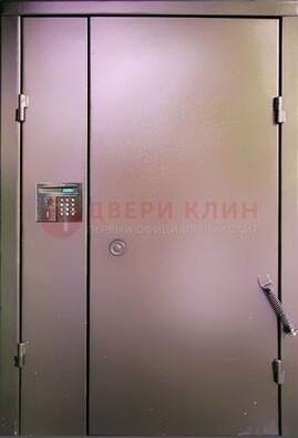 Коричневая стальная дверь в подъезд ДПД-1 в Наро-Фоминске