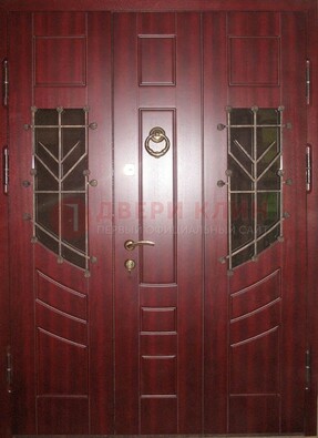Парадная дверь со вставками из стекла и ковки ДПР-34 в загородный дом в Наро-Фоминске