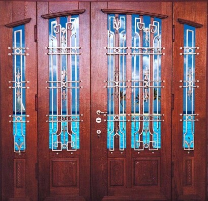 Парадная дверь со вставками из стекла ДПР-55 с шумоизоляцией в Наро-Фоминске