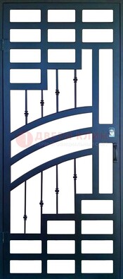 Современная металлическая решетчатая дверь ДР-38 в Наро-Фоминске