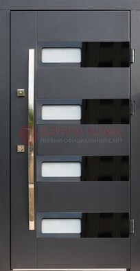 Черная стальная дверь МДФ хайтек со стеклом ДС-16 в Наро-Фоминске
