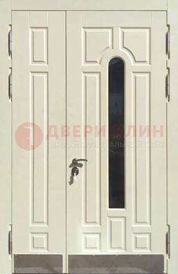 Белая двухстворчатая металлическая дверь со стеклом ДС-71 в Наро-Фоминске