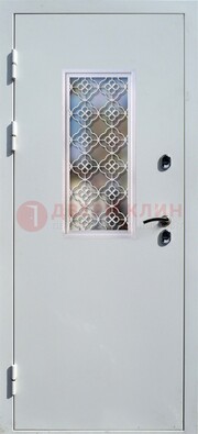 Серая металлическая дверь со стеклом и ковкой ДС-75 в Наро-Фоминске