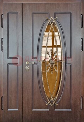 Полуторная металлическая дверь со стеклом и ковкой ДСК-108 в Наро-Фоминске