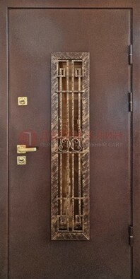 Металлическая дверь с порошковым напылением со стеклом и ковкой ДСК-110 в Мурино