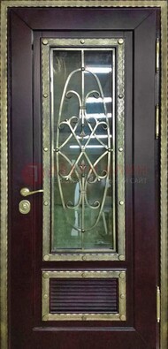 Темная уличная дверь порошок со стеклом и ковкой ДСК-167 в Наро-Фоминске