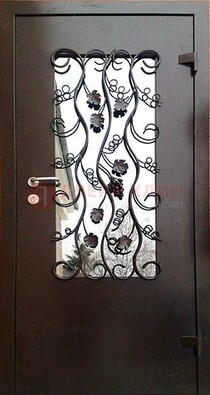 Металлическая дверь со стеклом и ковкой ДСК-43 в офис в Наро-Фоминске