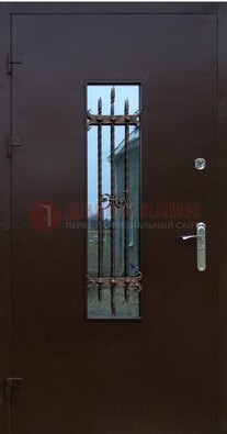 Надежная металлическая дверь со стеклом и ковкой ДСК-47 в Наро-Фоминске