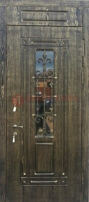 Зеленая входная дверь со стеклом и ковкой ДСК-67 в Наро-Фоминске