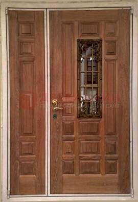 Стальная дверь со стеклом и ковкой ДСК-68 в общественное здание в Наро-Фоминске