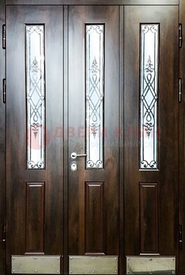 Входная дверь со стеклом и ковкой ДСК-72 в кирпичный дом в Наро-Фоминске
