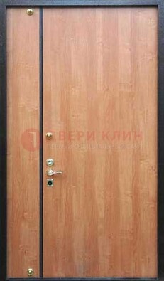 Светлая тамбурная дверь ДТМ-29 в Наро-Фоминске