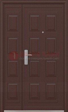 Коричневая железная тамбурная дверь ДТМ-37 в Брянске