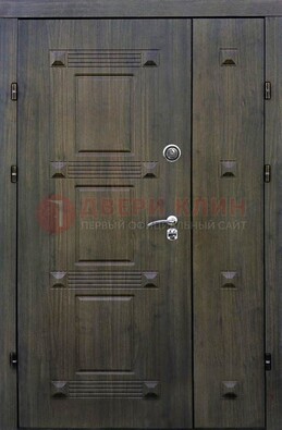 Железная двухстворчатая филенчатая дверь с виноритом ДВТ-143 в Наро-Фоминске