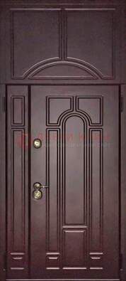 Коричневая железная дверь с виноритом и верхней фрамугой ДВТ-243 в Наро-Фоминске