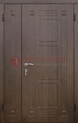 Коричневая распашная дверь с виноритом для входа ДВТ-259 в Можайске