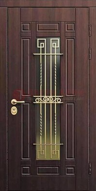Уличная коричневая дверь с виноритом и панелью Тисненый орех ДВТ-95 в Наро-Фоминске